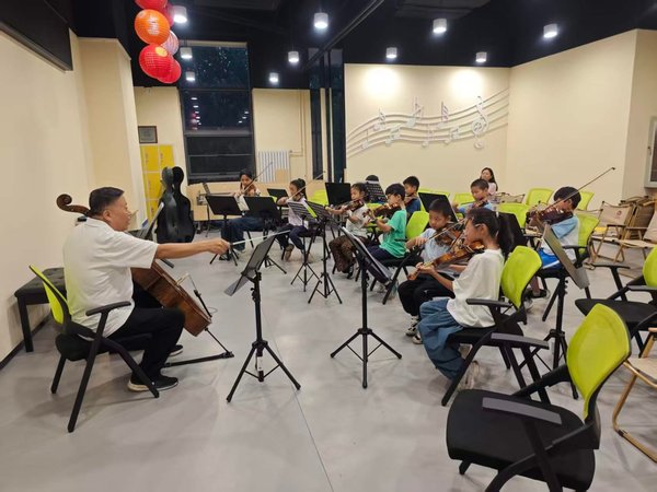 田园交响青少年公益乐团 · 发展纪实   北京四社区公益乐团落地运营，让好音乐真正走进家庭