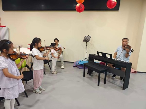田园交响青少年公益乐团: 开学第一课的前方报道