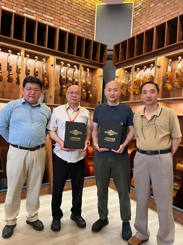 弦音圣殿制琴师系列访谈启幕：制琴与制弓双场对话，让幕后匠人走向台前